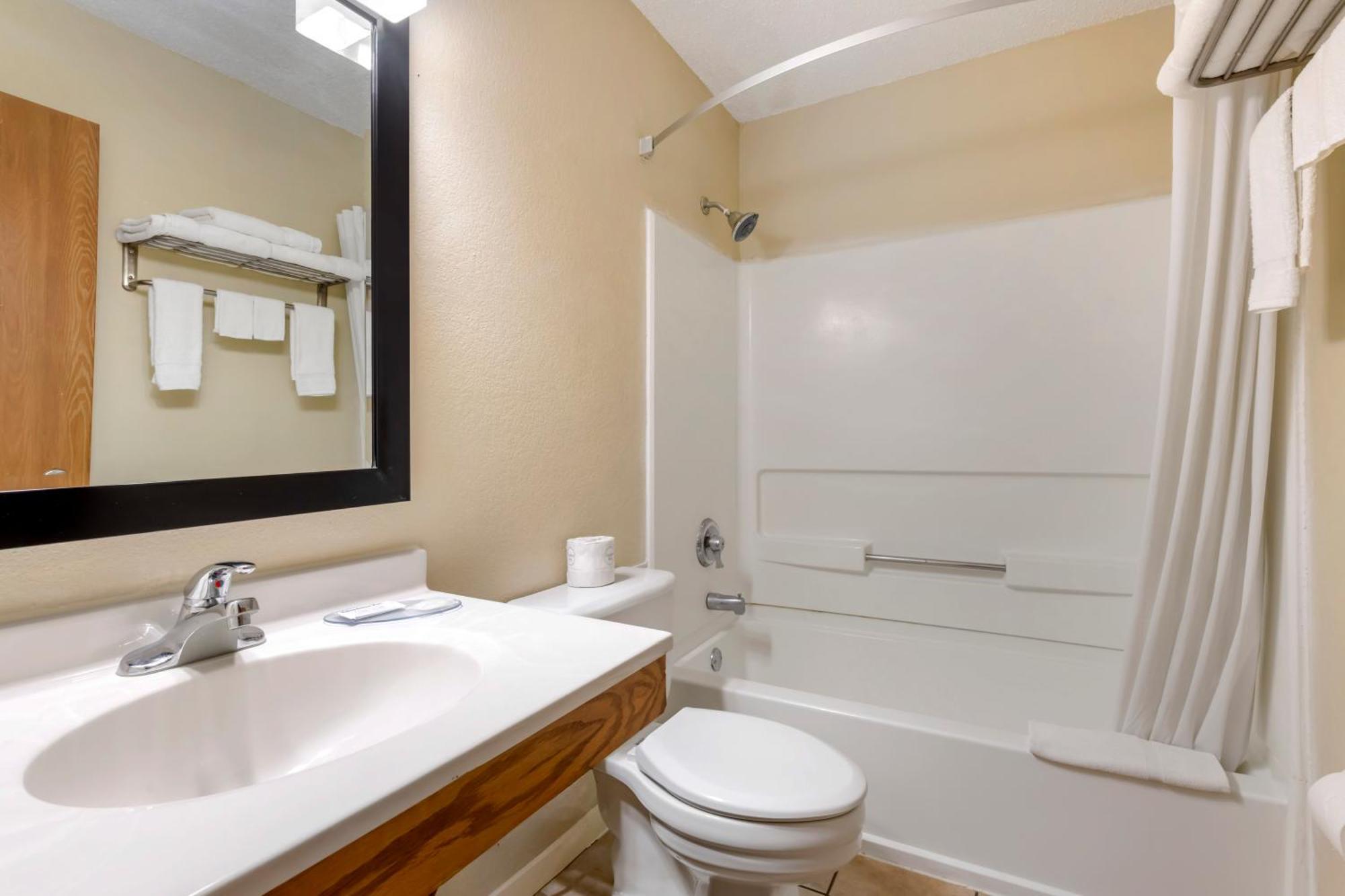 Harmony Inn New Ulm Экстерьер фото