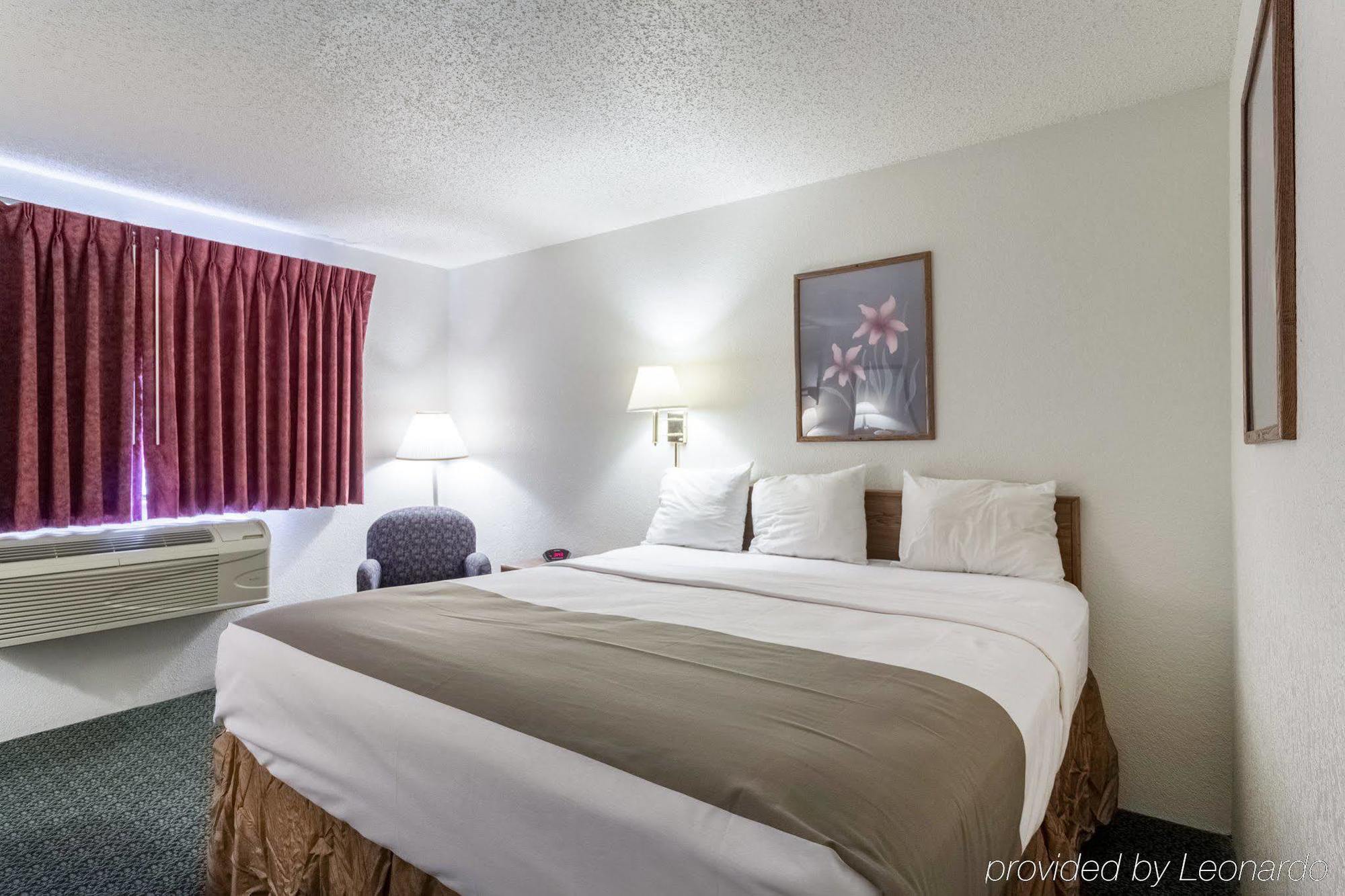 Harmony Inn New Ulm Экстерьер фото
