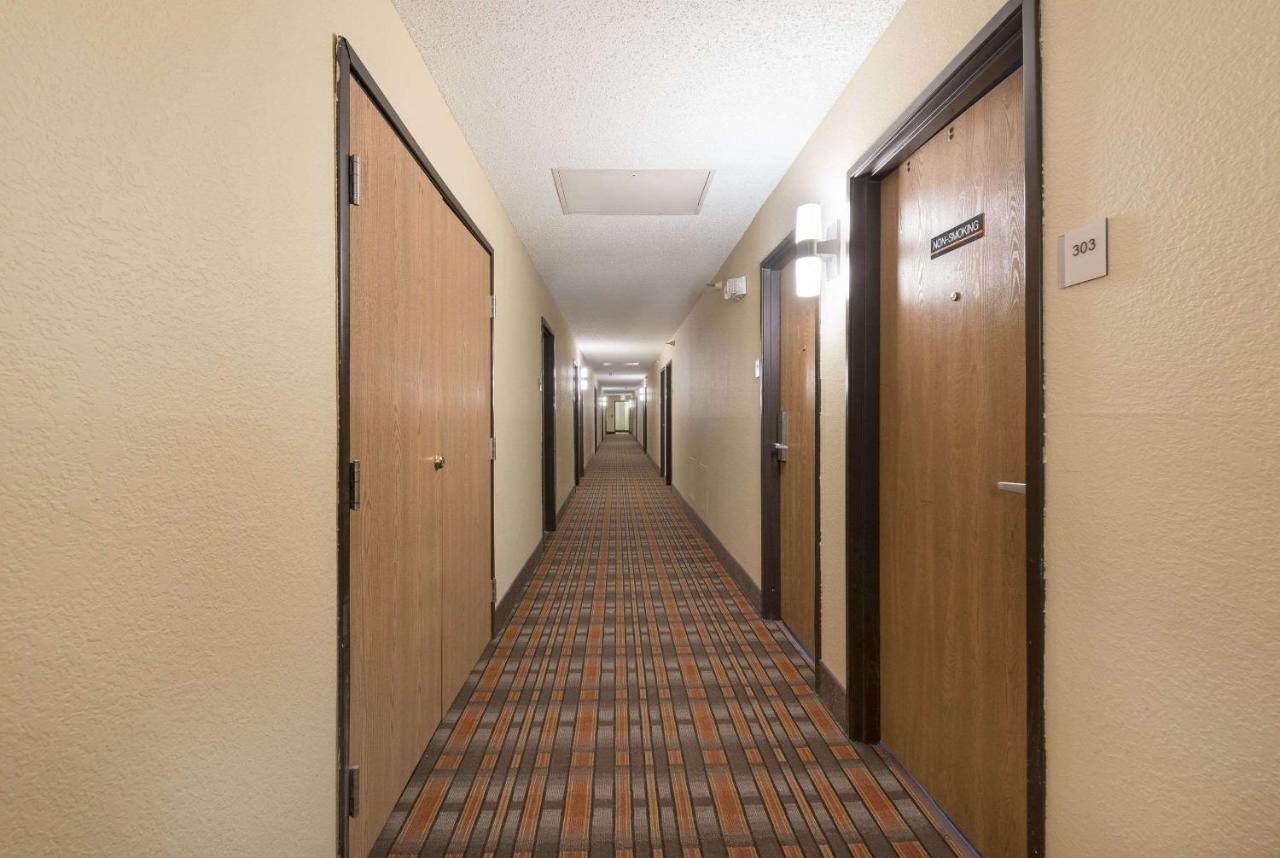Harmony Inn New Ulm Экстерьер фото